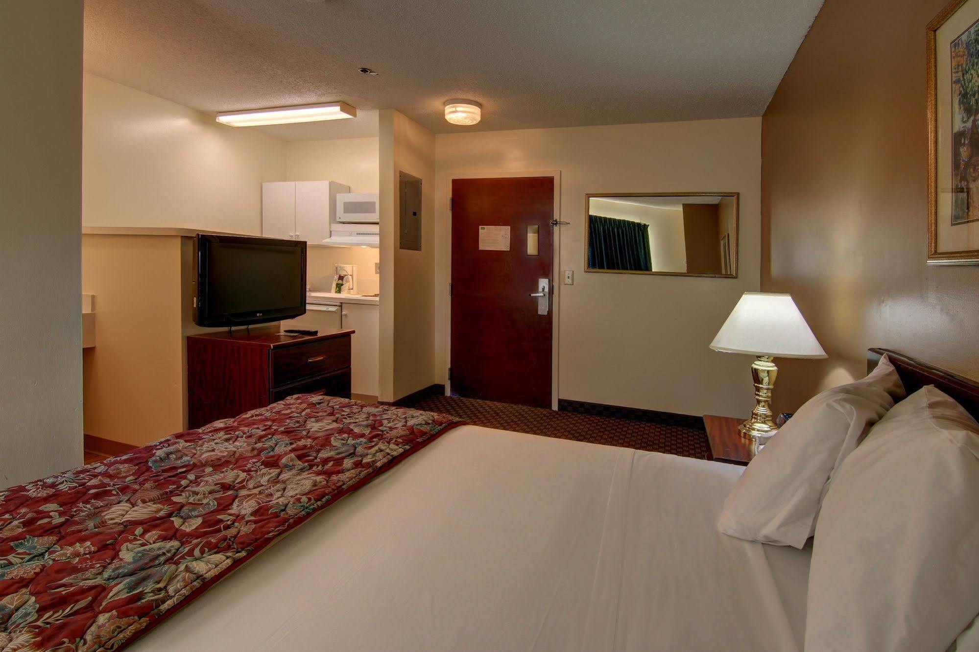 Intown Suites Extended Stay Atlanta Ga - Снеллвілл Екстер'єр фото